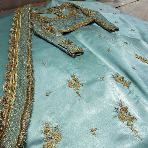 Designer Pakistani / Indian wedding party wear - Picture 3 of 3